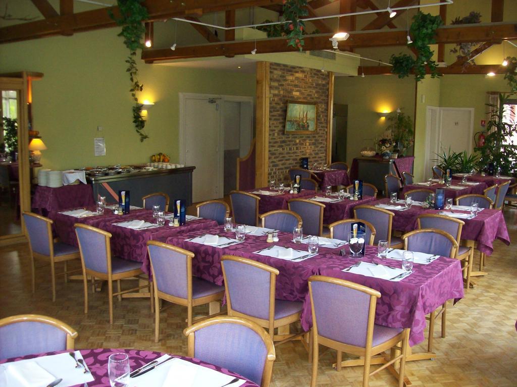 Hotel Restaurant La Tour Romaine - Haguenau - Strasbourg Nord Schweighouse-sur-Moder Eksteriør billede