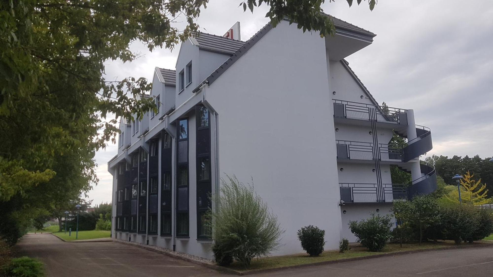 Hotel Restaurant La Tour Romaine - Haguenau - Strasbourg Nord Schweighouse-sur-Moder Eksteriør billede