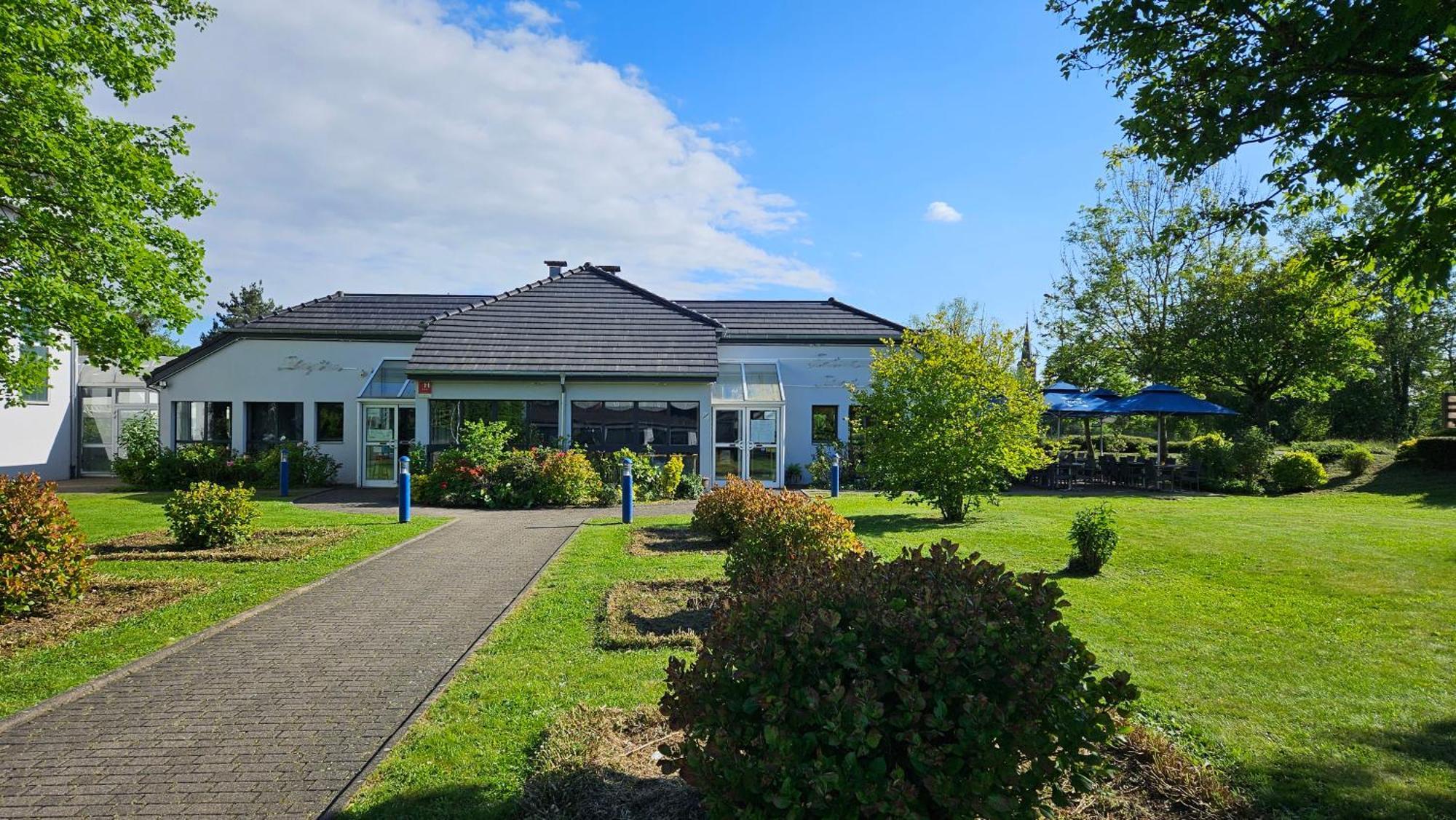 Hotel Restaurant La Tour Romaine - Haguenau - Strasbourg Nord Schweighouse-sur-Moder Eksteriør billede