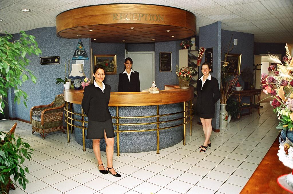 Hotel Restaurant La Tour Romaine - Haguenau - Strasbourg Nord Schweighouse-sur-Moder Eksteriør billede
